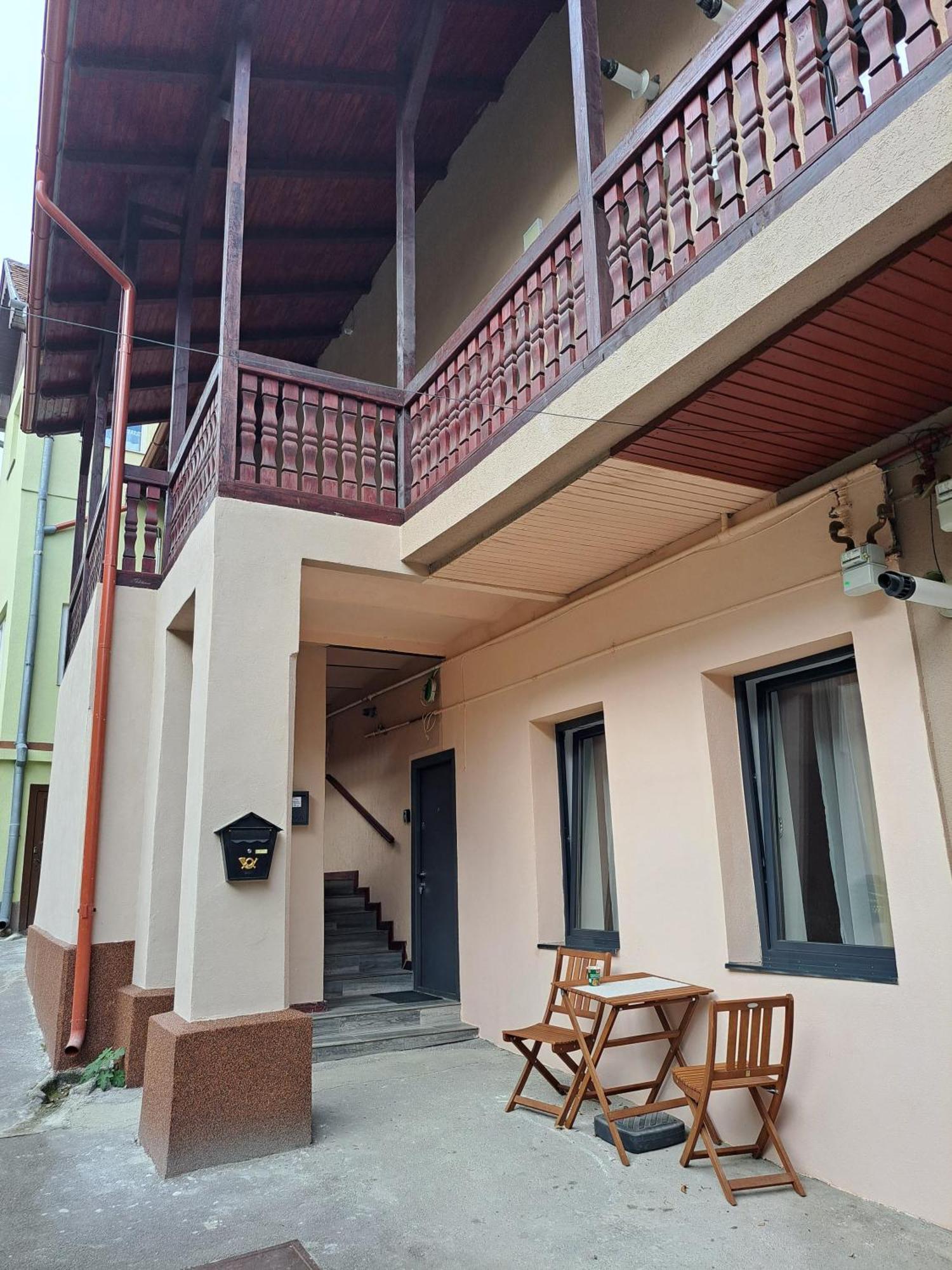Cosy Studio In The Heart Of 布拉索夫 外观 照片